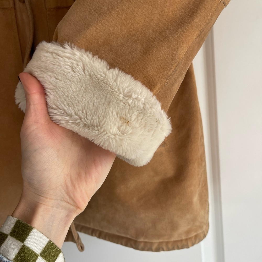 Women's Tan Leather Jacket with Cream Fur Lining - Picture 3 of 7